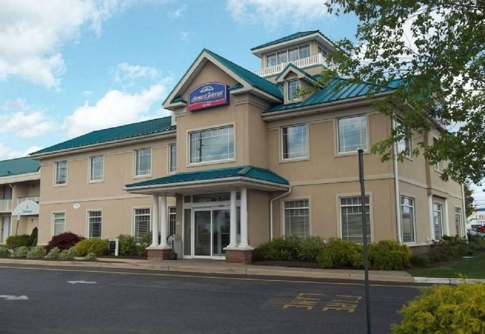 Howard Johnson By Wyndham Томс Ривър Екстериор снимка